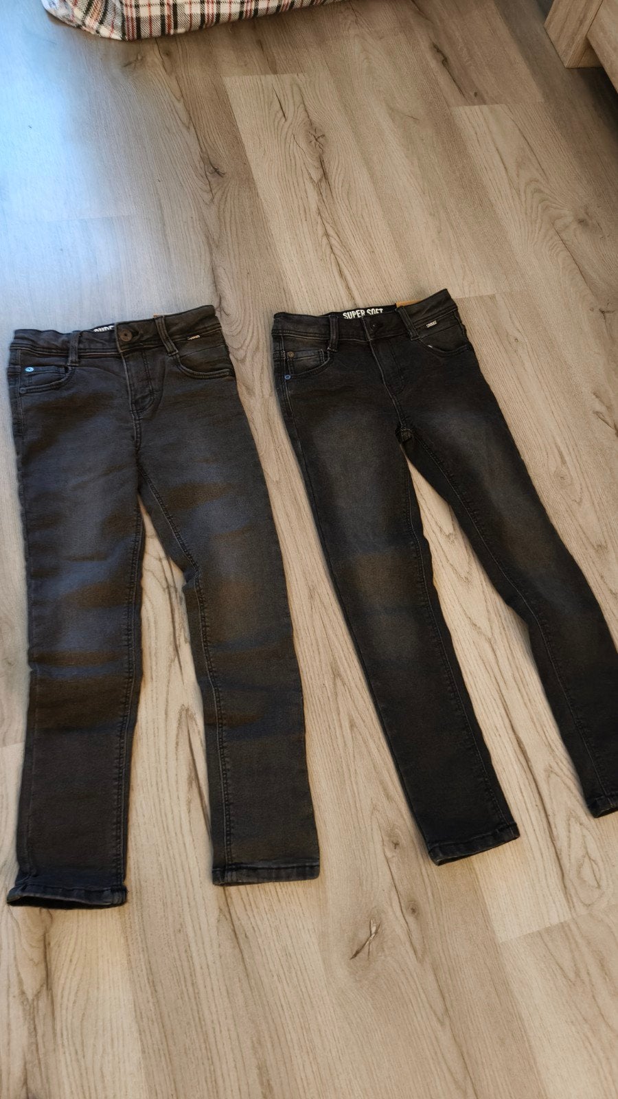 Set van 2 nieuwe spijkerbroeken maat 128, Kinderen en Baby's, Kinderkleding | Maat 128, Verzenden, Nieuw, Jongen of Meisje, Broek