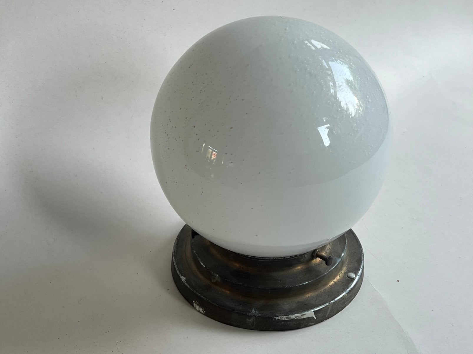 Plafond of wand lamp, bol, wit melkglas, Ophalen of Verzenden, Zo goed als nieuw