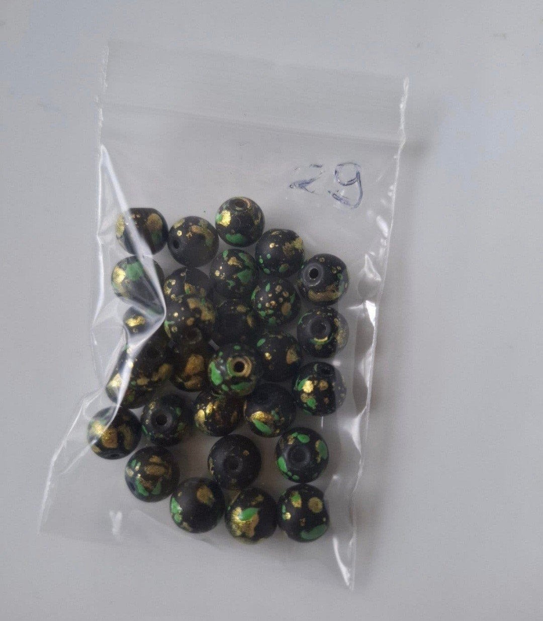 29 stuks 8 mm glaskralen zwart mat groen goud kralen partij, Kraal, -, -, Nieuw