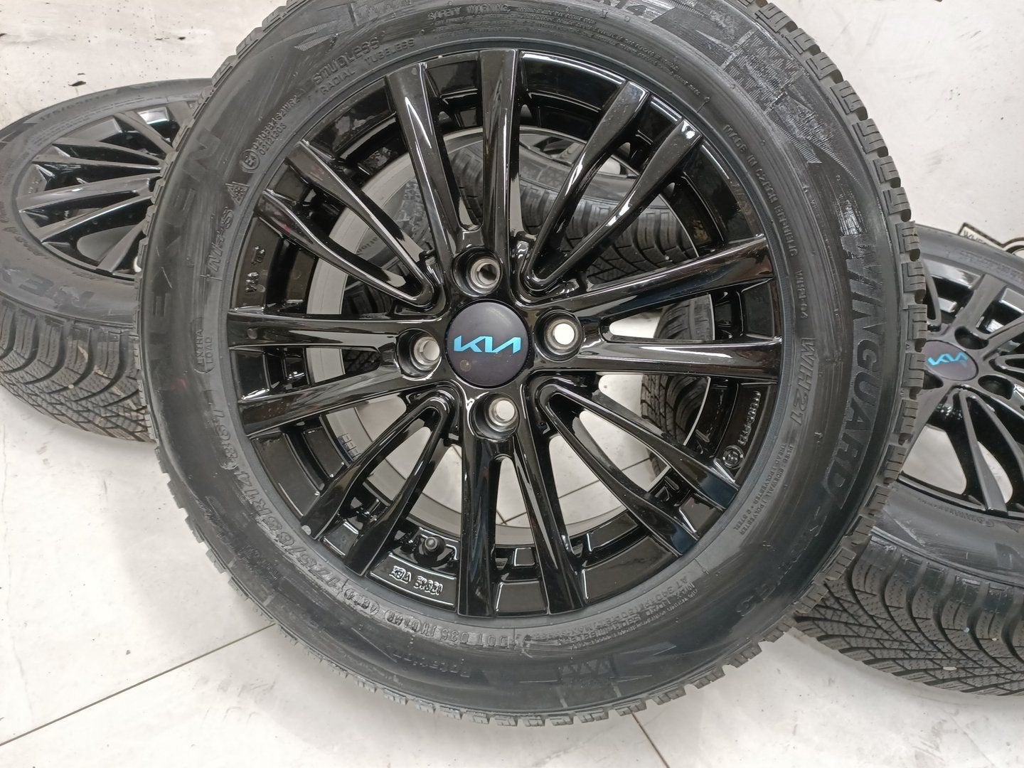 Kia Picanto lichtmetaal velgen 14"inch winterbanden, Auto-onderdelen, Gebruikt, -, -, Banden en Velgen