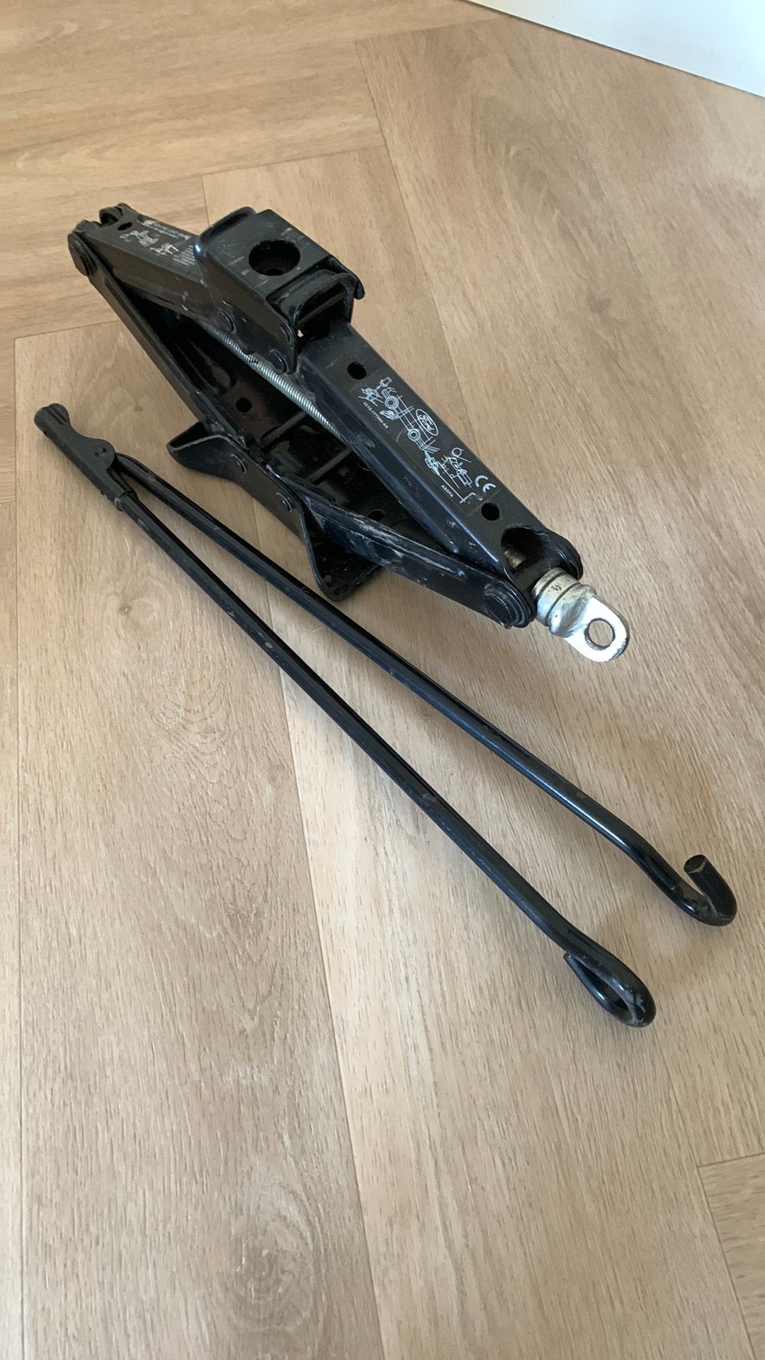Autokrik Ford 1300 kg, Ophalen of Verzenden, Zo goed als nieuw, Hydraulisch, Garagekrik