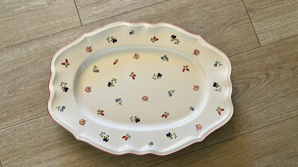 Villeroy & Boch Petite Fleur servies: Serveerschaal groot, Ophalen of Verzenden, Nieuw, Porselein, Bord of Schaal