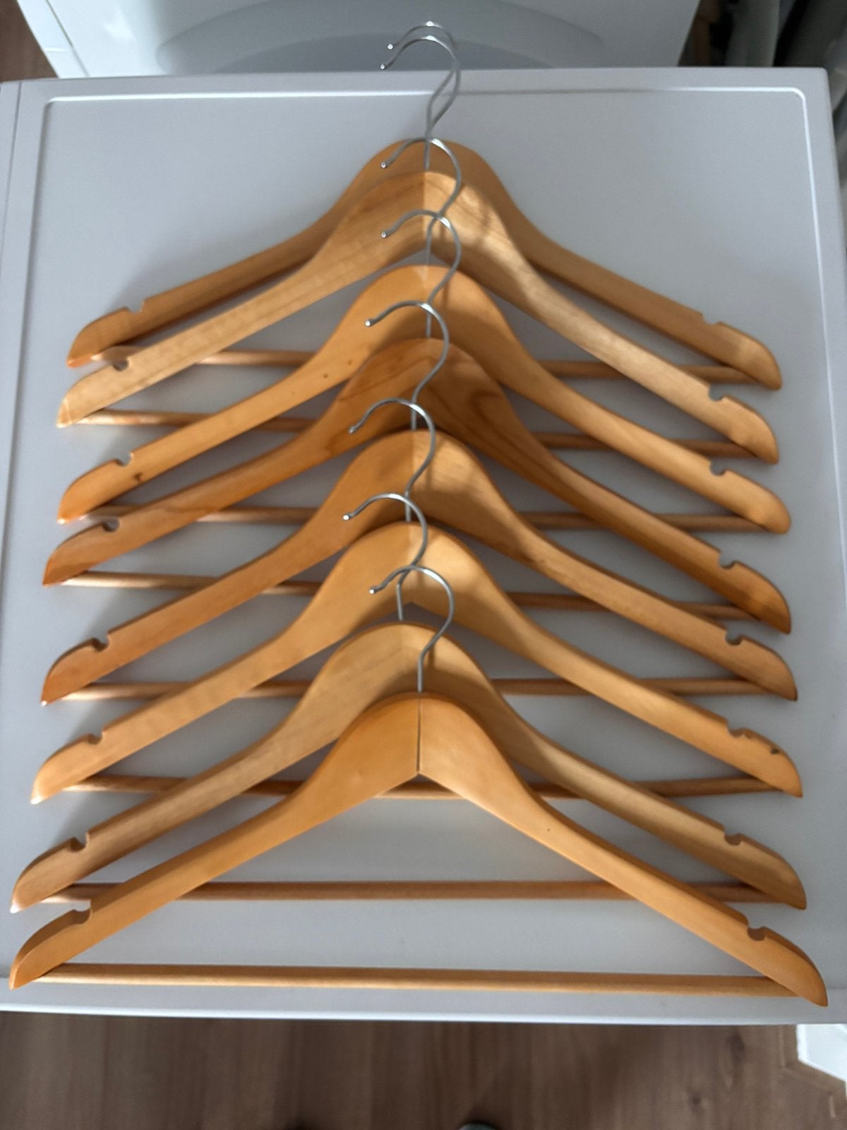 8 houten kledinghangers, Kleding | Dames, Ophalen of Verzenden, Zo goed als nieuw, Hout, Volwassenen