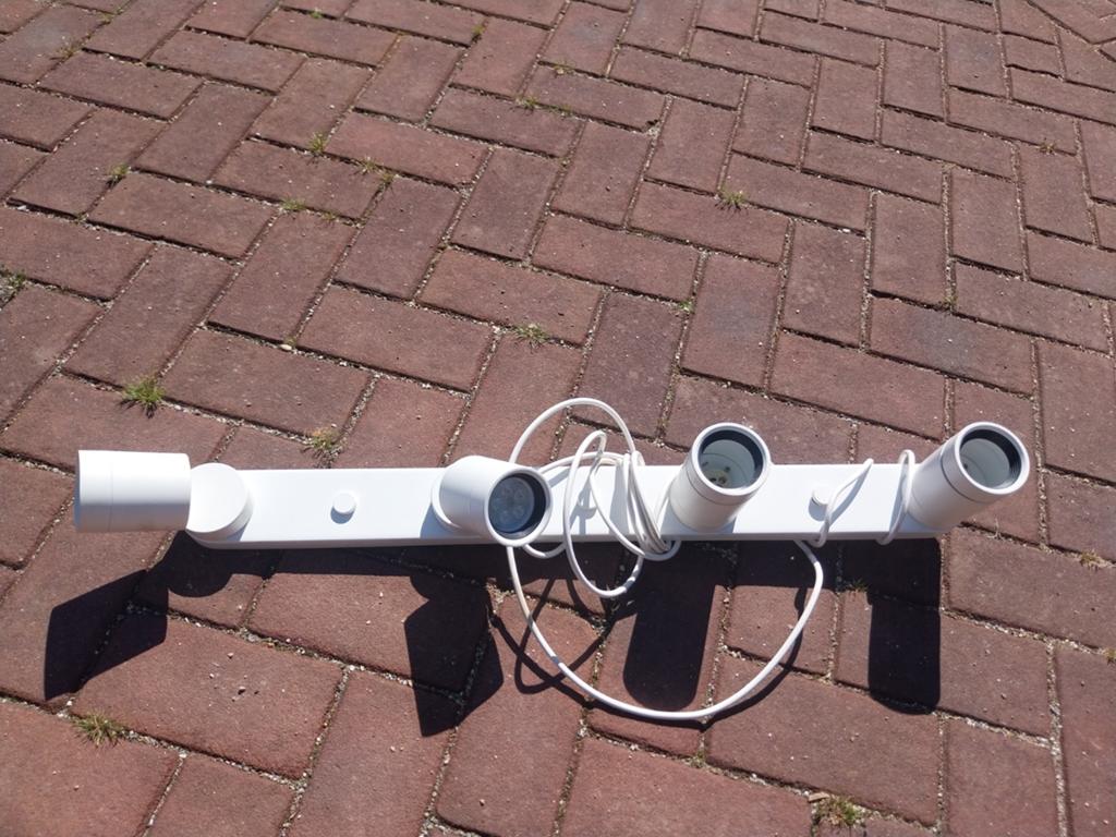 Witte plafondspot met 4 verstelbare spots van IKEA, Ophalen, Gebruikt, Plafondspot of Wandspot