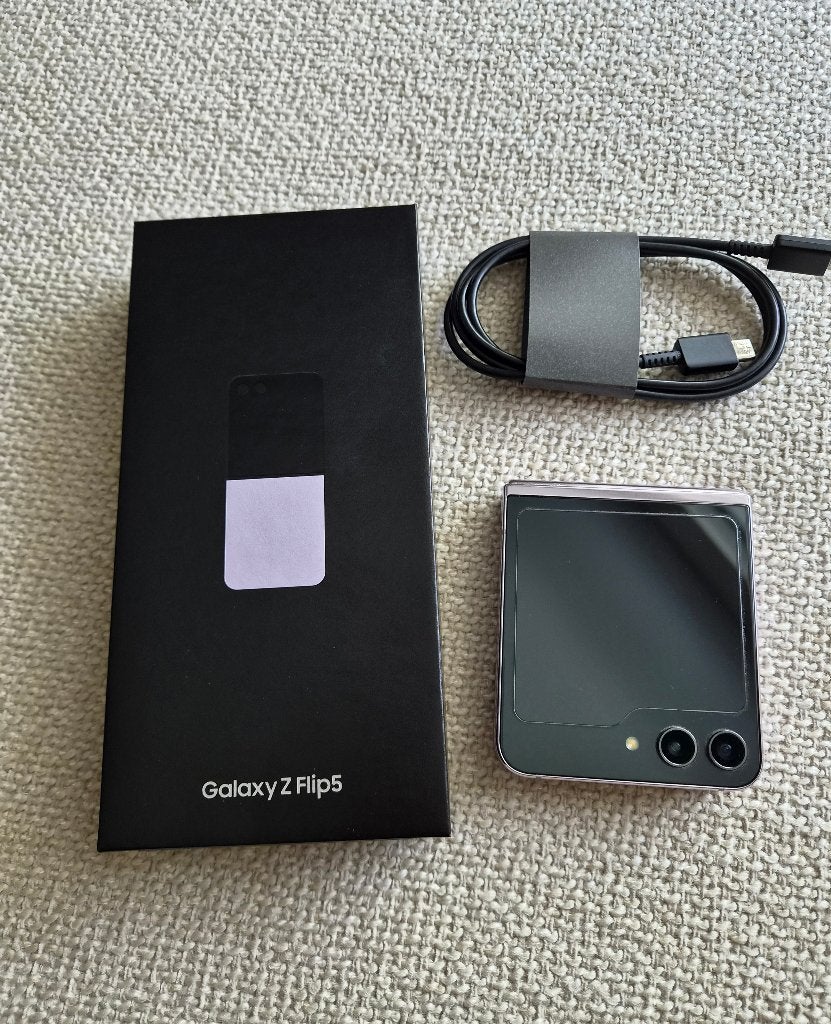 Zo goed als nieuw Samsung Galaxy  Z Flip 5 Lavendel, Telecommunicatie, Mobiele telefoons | Samsung, Ophalen, Paars, Zo goed als nieuw