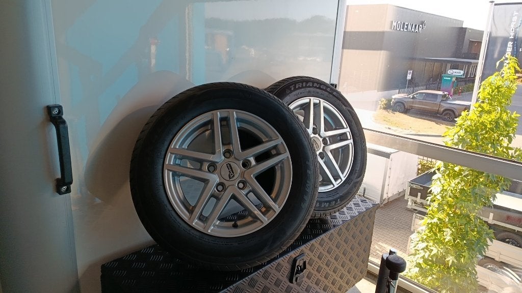 Aanhangwagen Debon lichtmetalen wielen - 185/65R14, Ophalen of Verzenden, Nieuw
