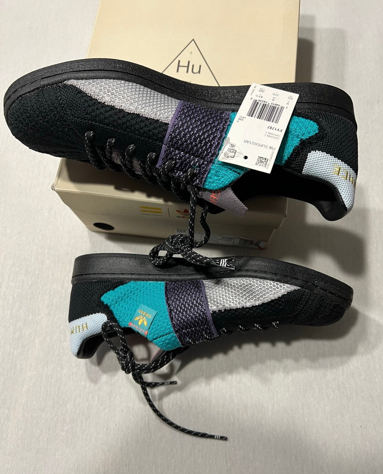 Adidas PW SUPERSTAR FY1787 maat 43 Pharrell Human Race Black, Zwart, Nieuw, Ophalen of Verzenden, Sneakers of Gympen
