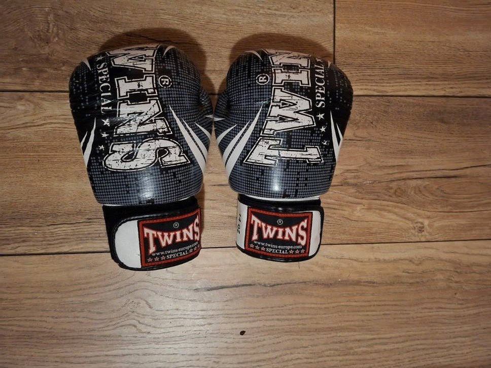 Bokshandschoenen Twins Special 14 oz - Zo goed als nieuw, Ophalen, Overige, Vechtsportbescherming, Maat M