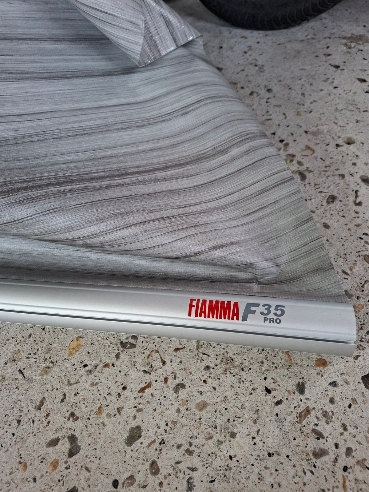 fiamma f35 pro 250, Ophalen, Zo goed als nieuw
