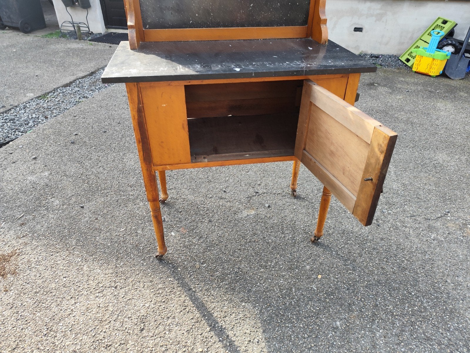 Antieke wastafel met spiegel en marmeren blad, Ophalen of Verzenden