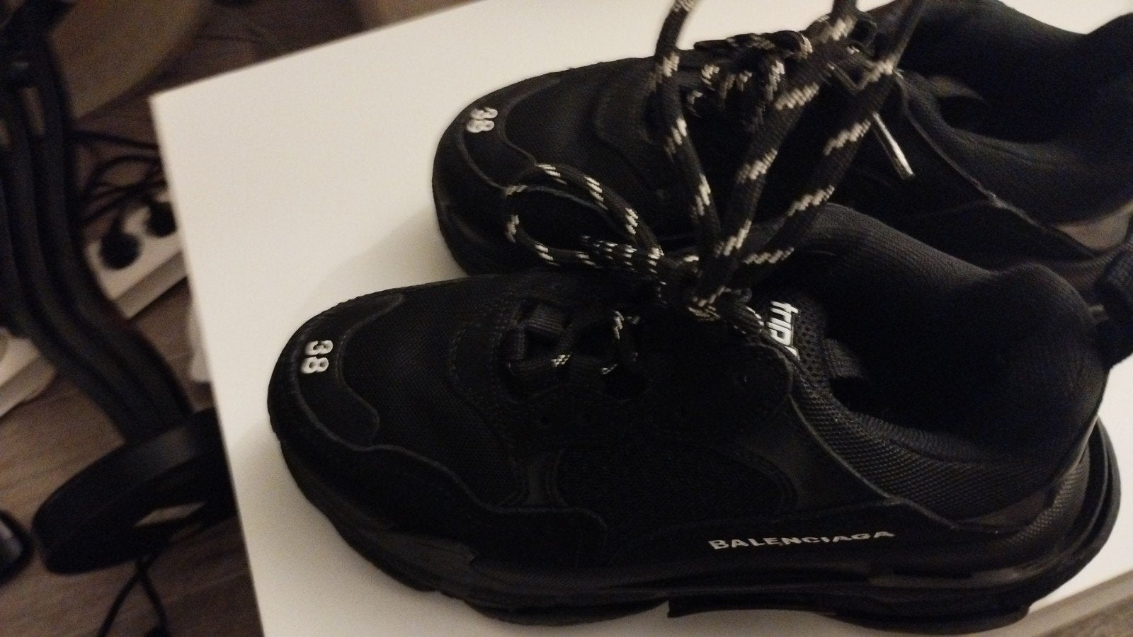 Balenciaga Triple S Sneakers 38Zwart Maat 38, Kleding | Dames, Schoenen, Ophalen