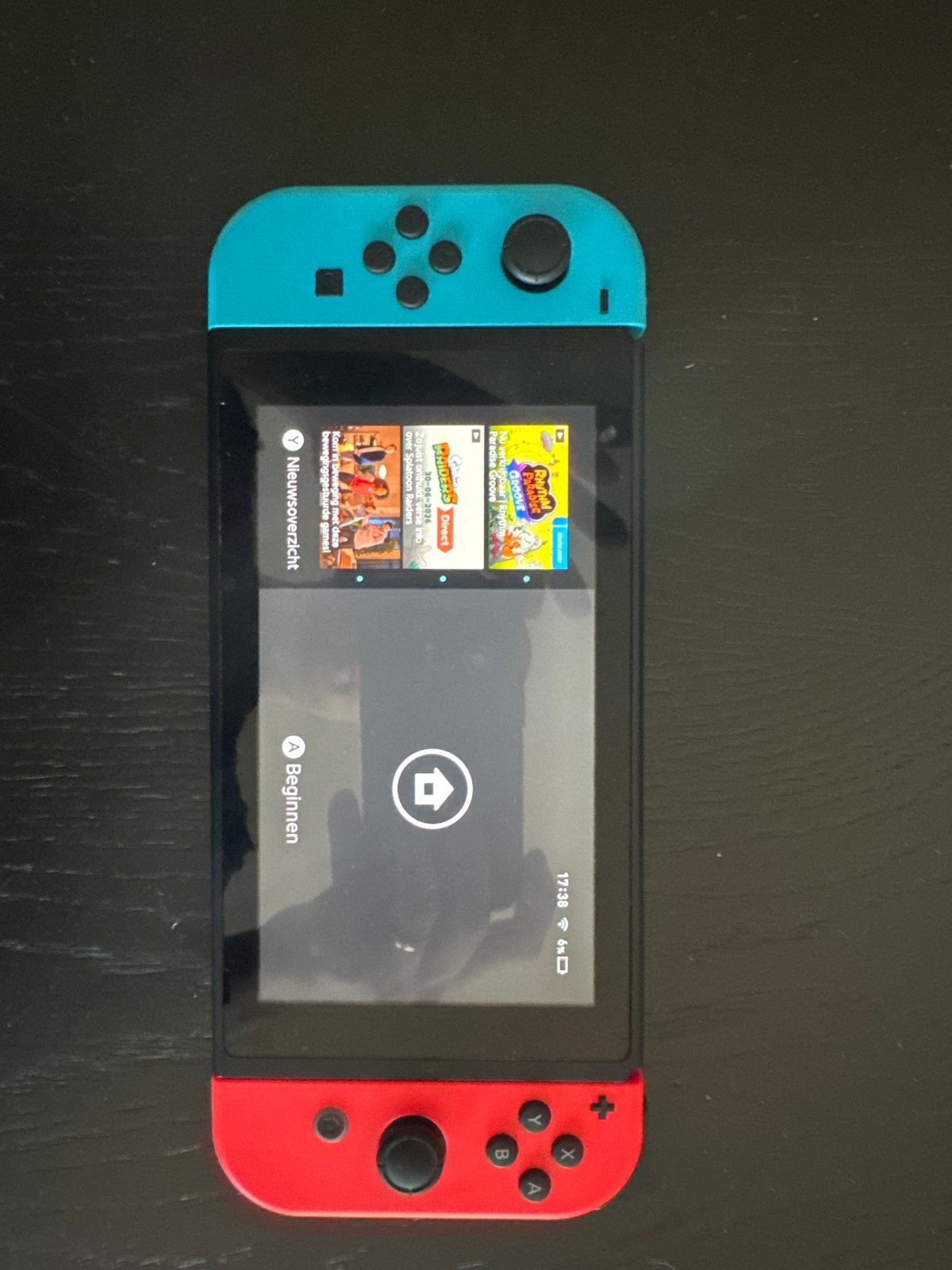 Nintendo Switch 32GB + 256GB SD, 2 controllers en toebehoren, Gebruikt, Met 2 controllers, Ophalen of Verzenden, Switch Original