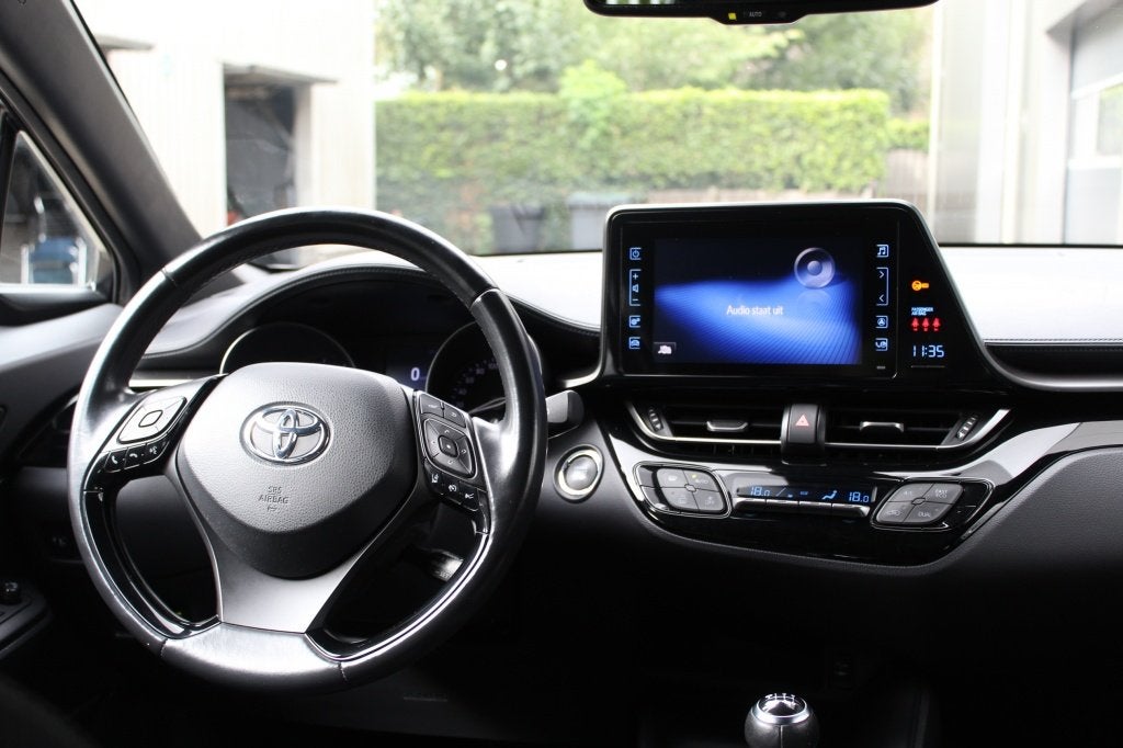 Toyota C-HR 1.2 Active / Keyless / Handgeschakeld / Navigati, Auto's, 12 maanden, Stof, Gebruikt, 4 cilinders