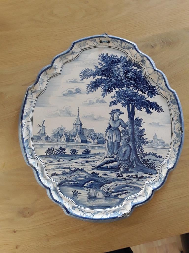 Antieke plaquette blauw ( delfts ? ) landschap met kerk, Ophalen of Verzenden