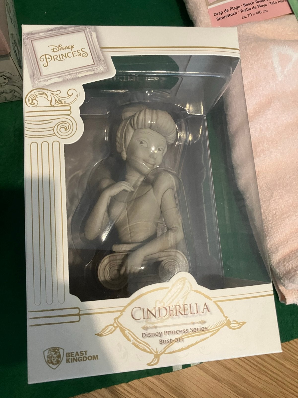 Disney beeldjes: Assepoester, Elsa, Olaf, Rapunzel, Ariel, e, Ophalen of Verzenden, Overige figuren, Nieuw, Beeldje of Figuurtje