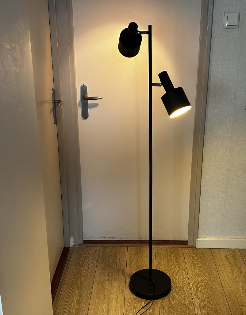 ETH Sledge vloerlamp met 2 Lichtpunten zwart, 100 tot 150 cm, Ophalen of Verzenden, Zo goed als nieuw, Metaal