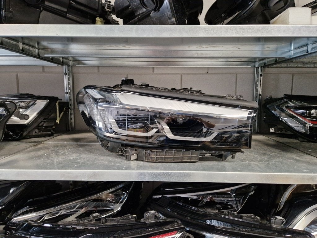 Facelift Bmw 5 serie G30 G31 LCI LED koplamp rechts, Ophalen of Verzenden, Gebruikt, BMW