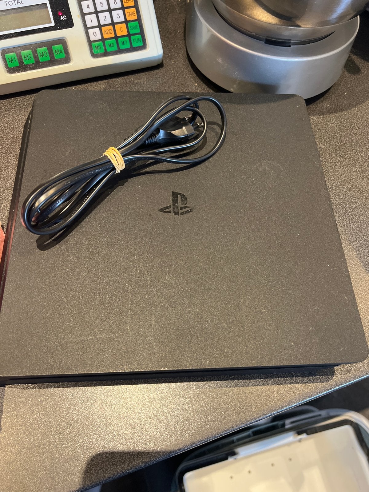 PlayStation 4 Slim met 2 controllers - Werkt perfect!, Spelcomputers en Games, Spelcomputers | Sony PlayStation 4, Met 2 controllers
