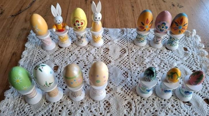 4 Sets handgemaakte paasdecoratie van houten klosjes 6, Diversen, Pasen, -, -, Ophalen of Verzenden, Zo goed als nieuw