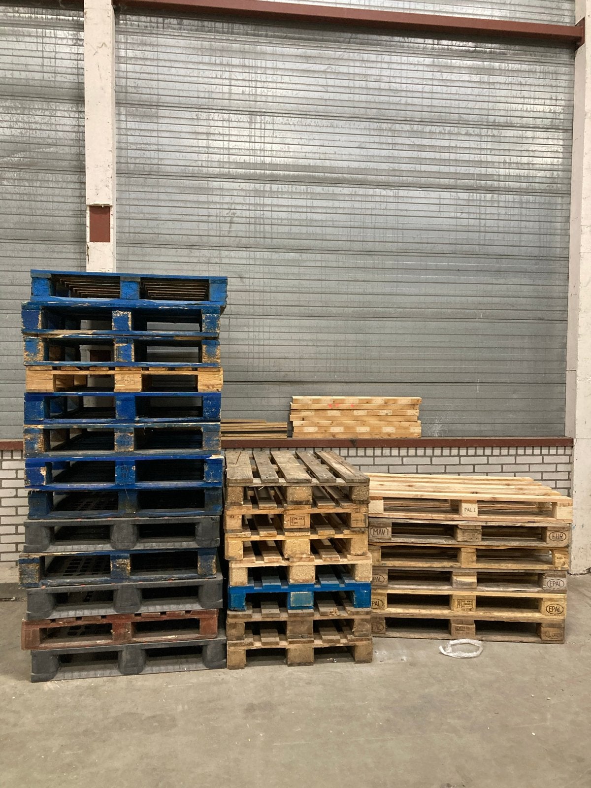 Diverse Pallets: Houten en Kunststof Pallets te Koop, Ophalen, Gebruikt, 100 cm of meer, 60 cm of meer