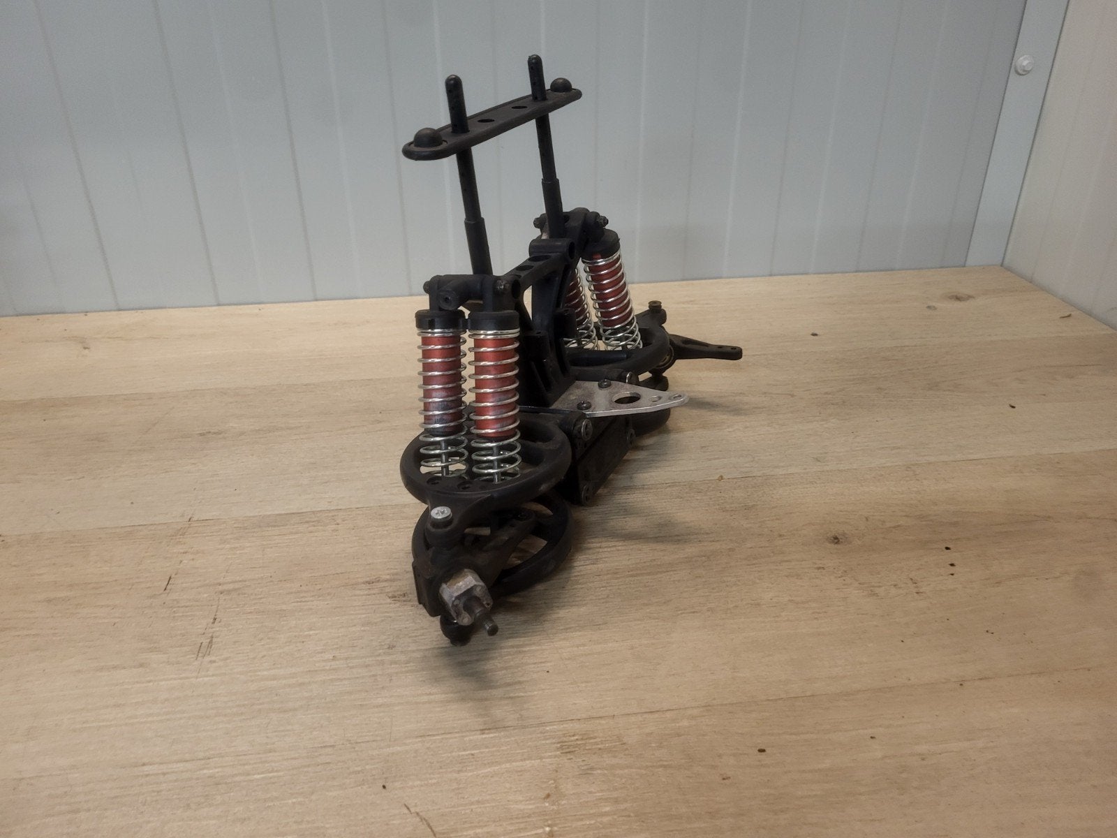 fg monstertruck voor ophanging, Benzine, Ophalen of Verzenden, Zo goed als nieuw, Onderdeel