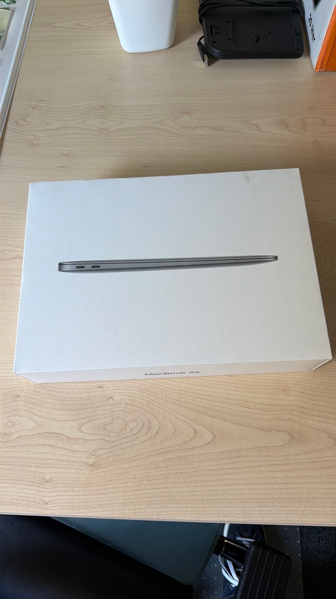 Macbook Air 2019 in originele doos, Ophalen, 13 inch, Minder dan 2 Ghz, Zo goed als nieuw