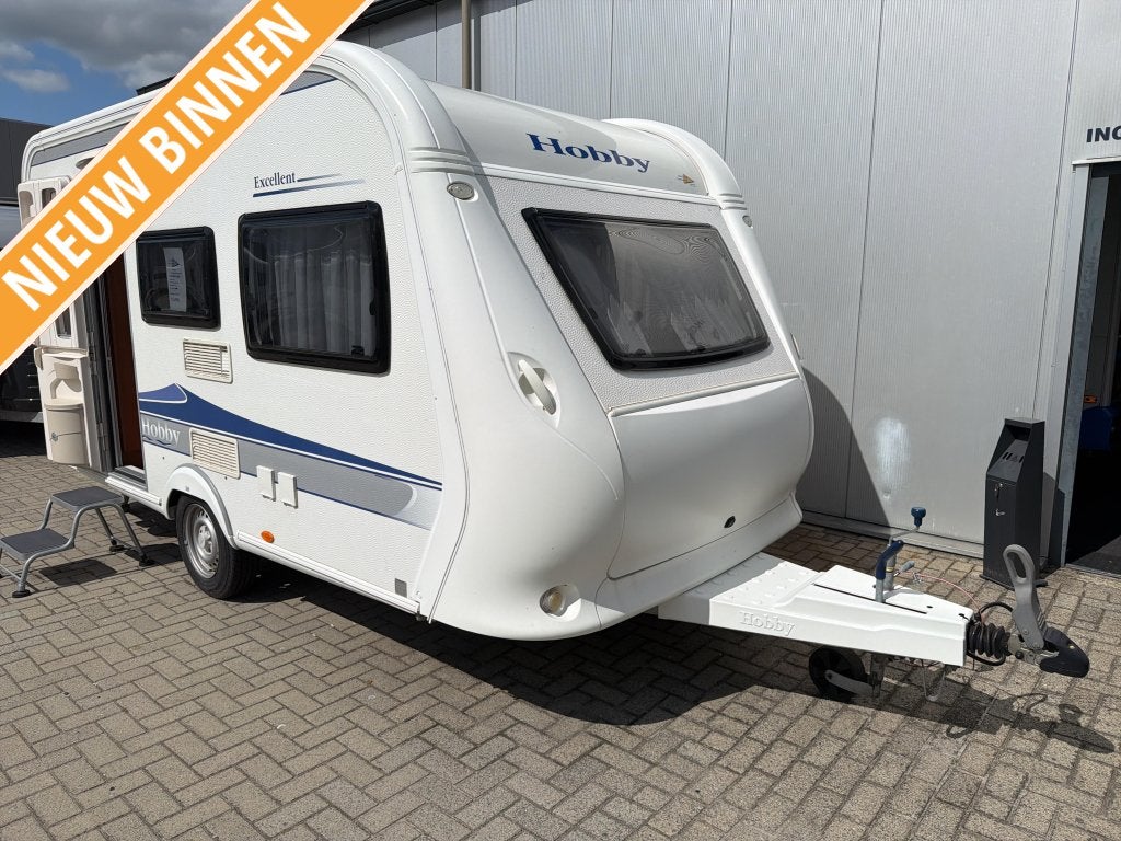 Hobby De Luxe 400 SF, Hobby, Bedrijf, Treinzit, 750 - 1000 kg