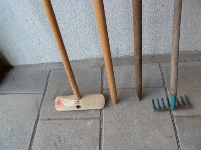 Kinderharkje, 2 houten stelen + bezem/luiwagen:, Ophalen, Gebruikt, Overige soorten