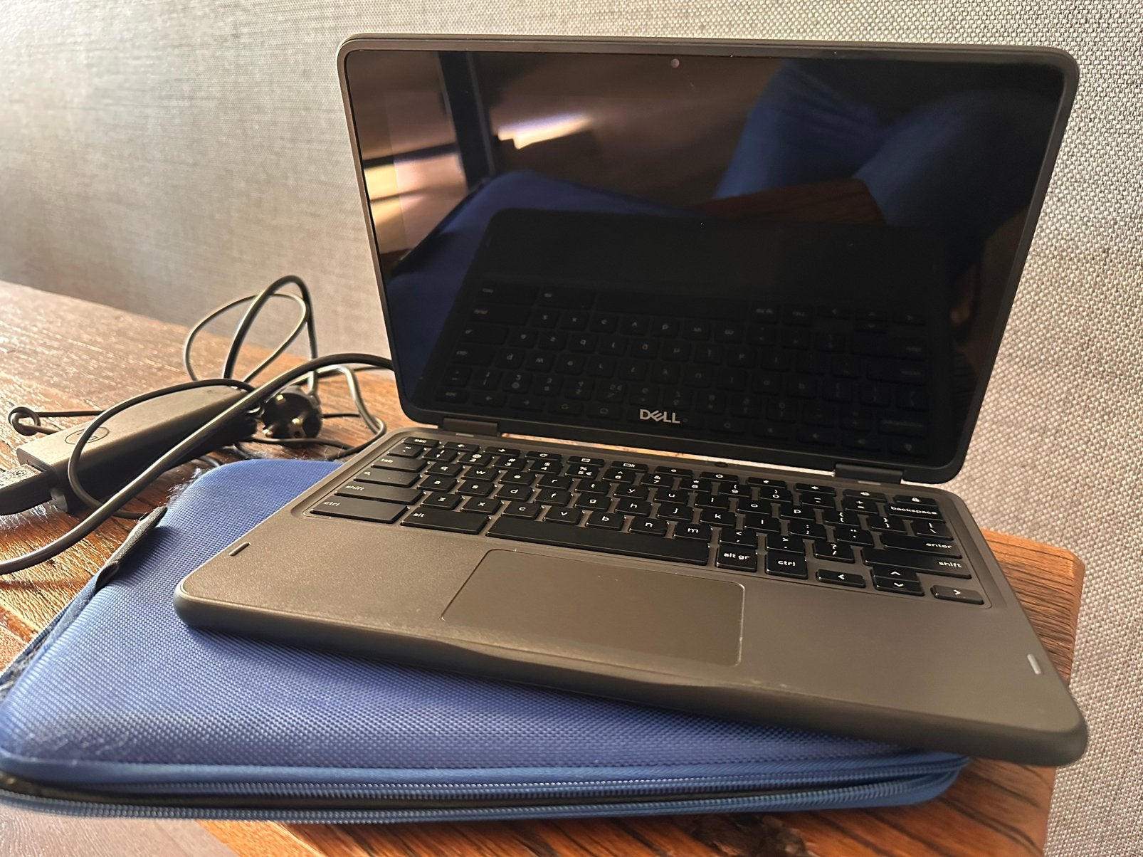 Dell Chromebook 3100 2-in-1, Ophalen, Qwerty, Touchscreen, 32 GB of minder