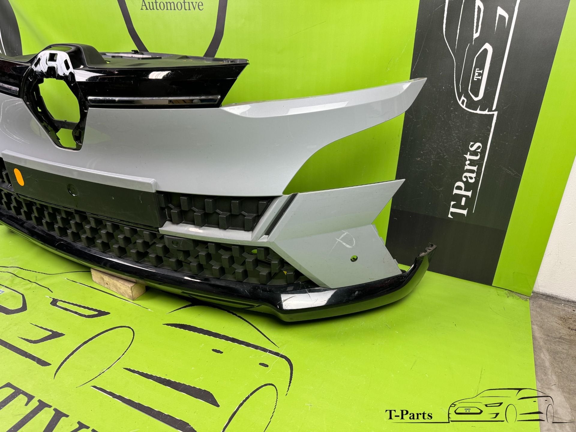 renault megane E-Tech voorbumper e tech bumper grille, Renault Group, Gebruikt, Contact.group@renault.com, Renault