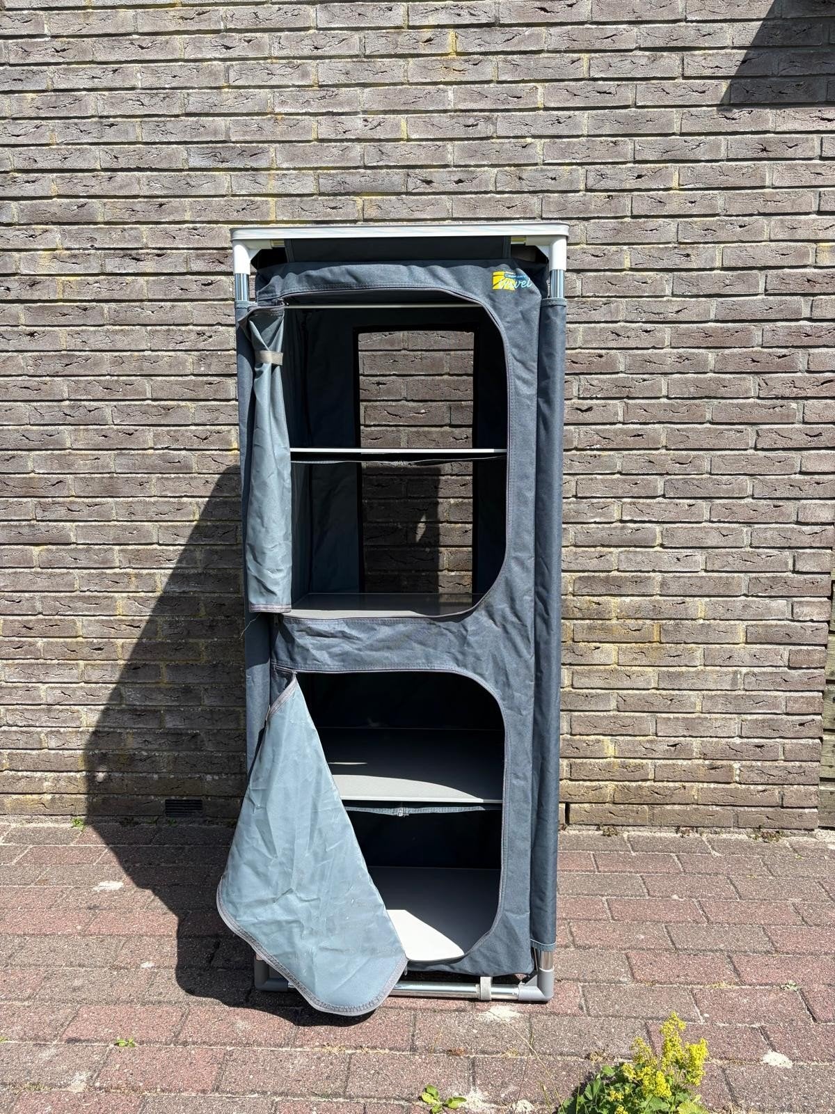 Caravan voortent kledingkast/voorraadkast, Ophalen