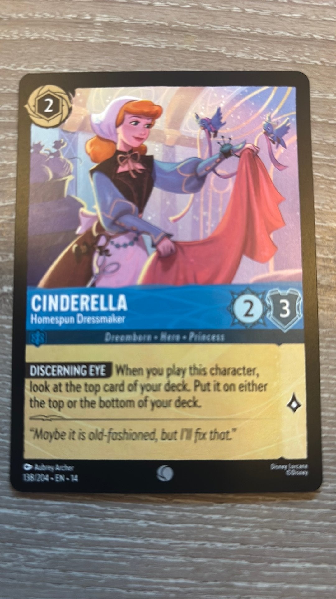 Disney Lorcana Cinderella dressmaker 138-204 14HPC nonfoil, Ophalen of Verzenden, Zo goed als nieuw