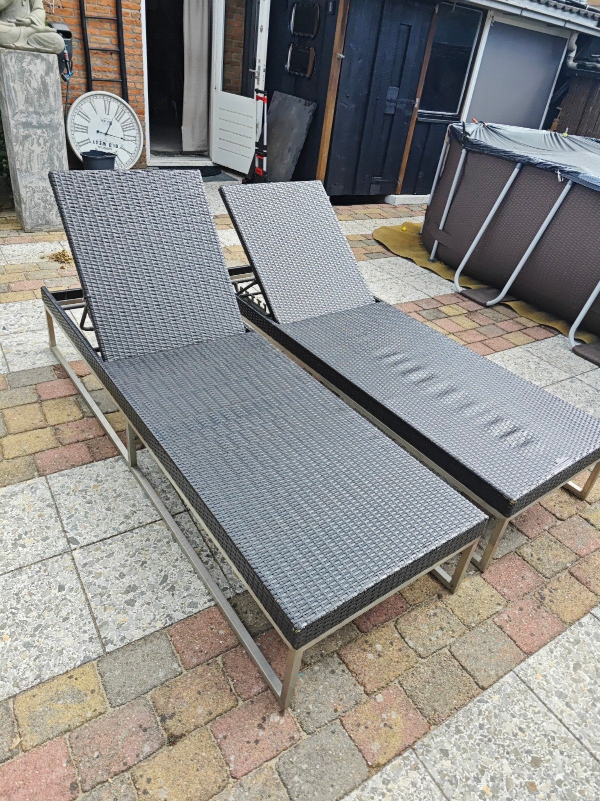 2 design ligbedden met kussens., Ophalen, Kunststof
