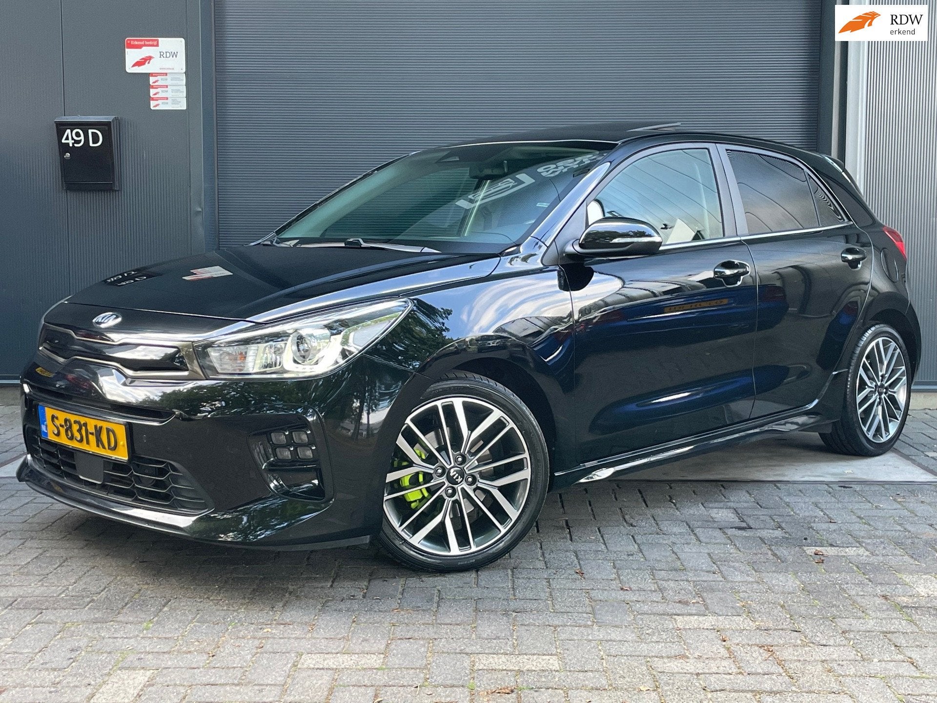 Kia Rio 1.0 T-GDi MHEV GT-Line DAKJE CAMERA CARPLAY KEYLESS, Auto's, Voorwielaandrijving, 450 kg, Gebruikt, Leder en Stof