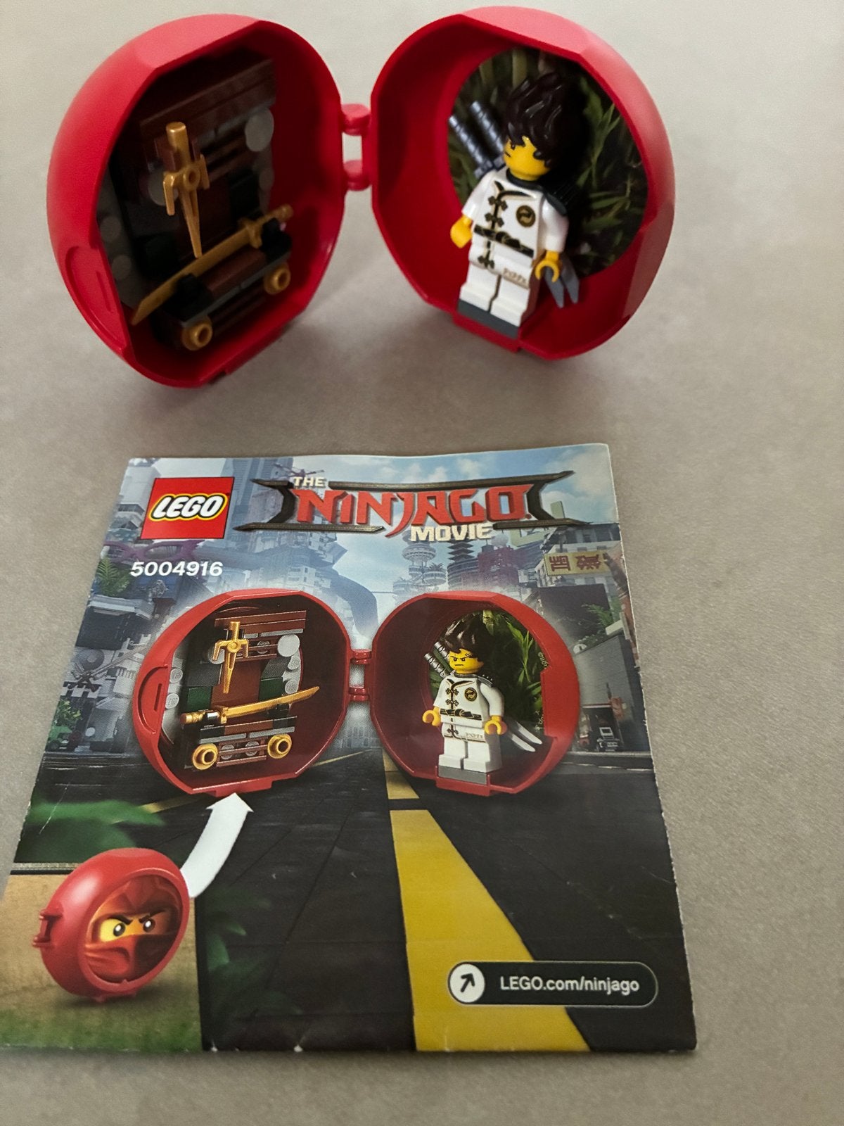 Lego Ninjago Movie Pod 5004916 - Minifiguur Cole, Lego, Ophalen of Verzenden, Zo goed als nieuw, Compleet