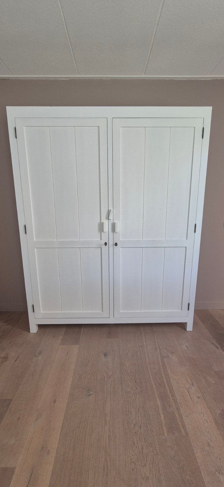 Witte kast met planken en deuren, Ophalen, 150 tot 200 cm, Modern landelijk, 150 tot 200 cm