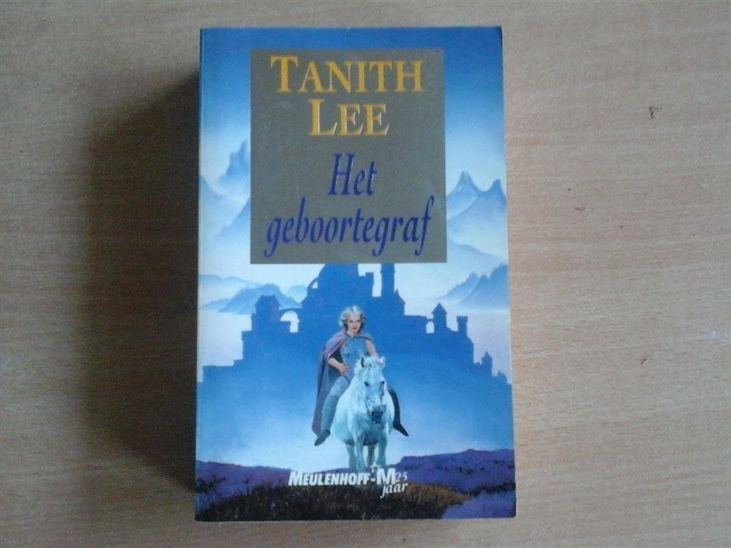 tanith lee-het geboortegraf-uitstekende staat, Ophalen of Verzenden, Zo goed als nieuw