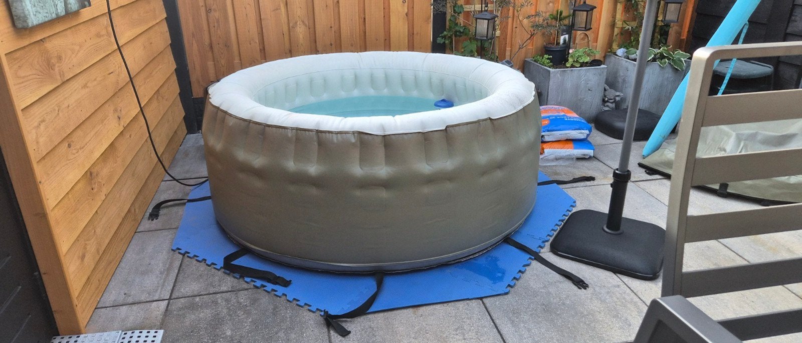Jacuzzi Avenli Rotorua Spa - Lek, werkt verder pr, Tuin en Terras, Ophalen, Gebruikt, Minder dan 80 cm, Opblaaszwembad