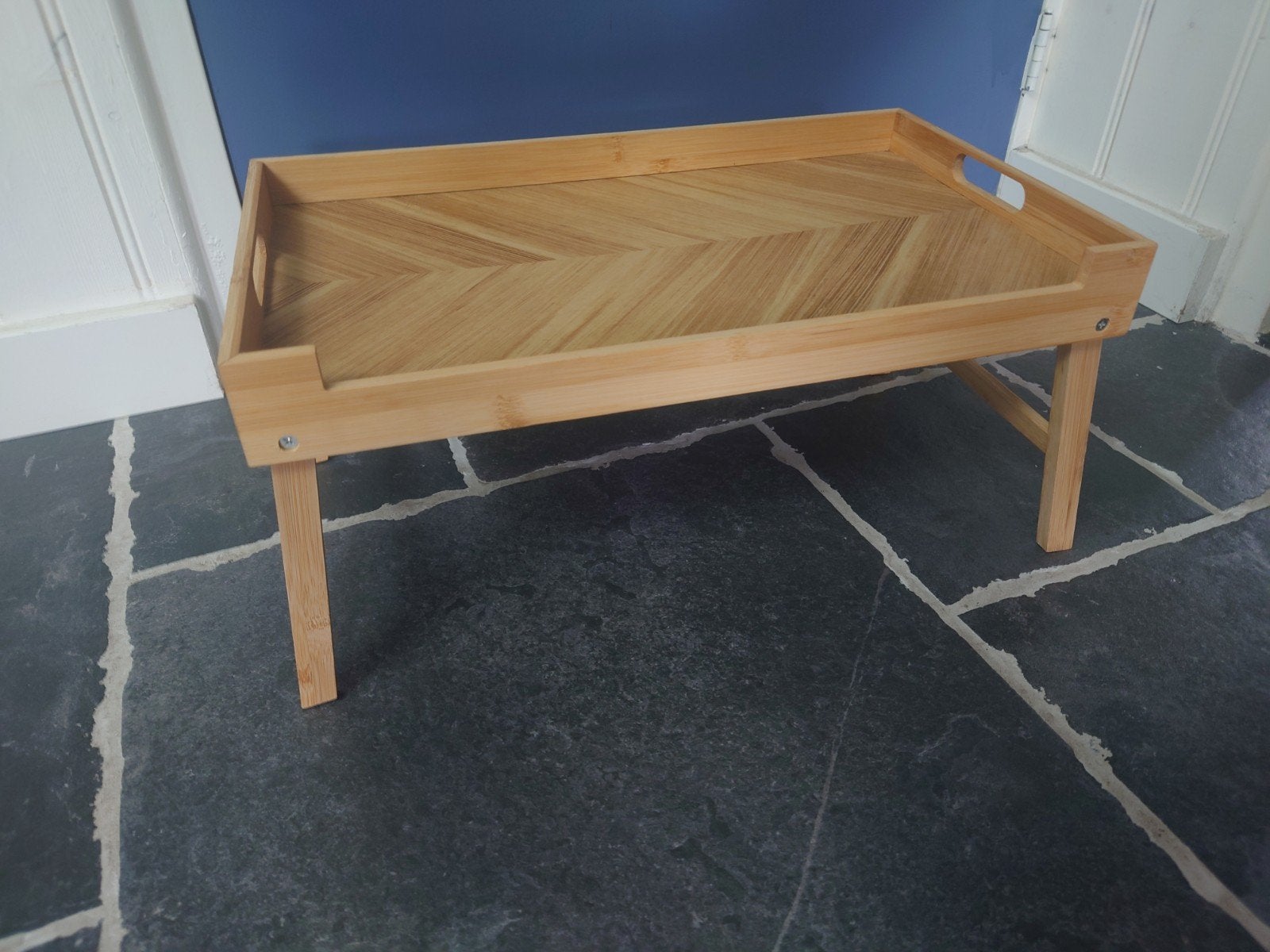 Inklapbare Ontbijt-op-bed-dienblad / Bedtafel, NIEUW!, Huis en Inrichting, Woonaccessoires | Dienbladen, Nieuw, Ophalen of Verzenden