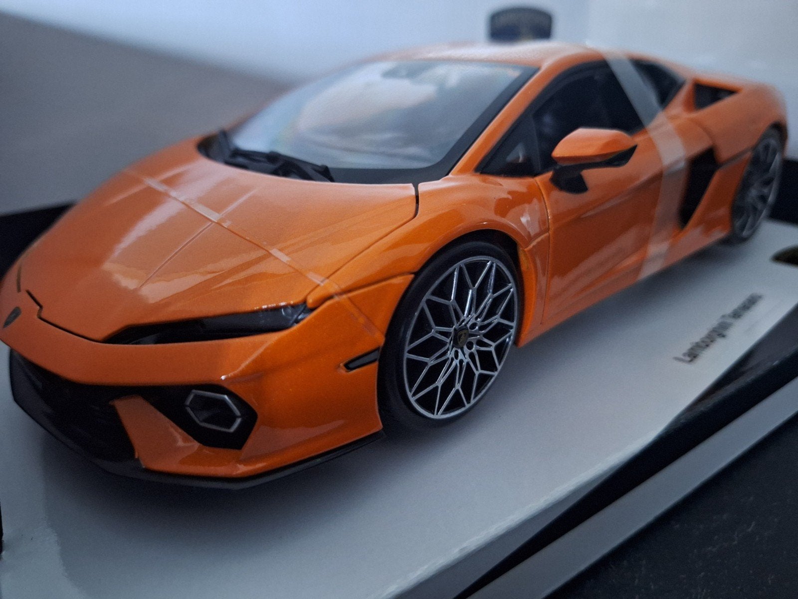 Lamborghini Temario 2025 Schaal 1:18, Auto, Burago, Burago, Nieuw