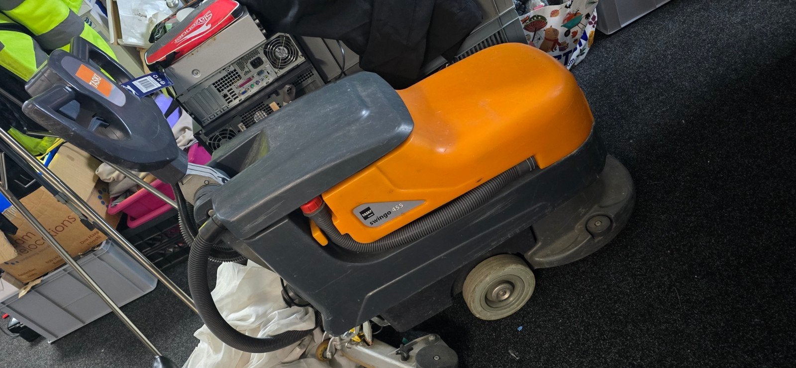 2x Taski Swingo 1250 B Schrob-/Zuigmachine, Ophalen of Verzenden, Gebruikt, Schrobmachine
