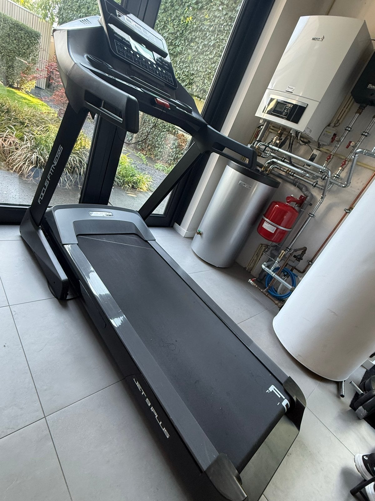 Focus Fitness Jet 9 iPlus Loopband - Zo goed als nieuw, Sport en Fitness, Fitnessapparatuur, Ophalen, Zo goed als nieuw, Metaal