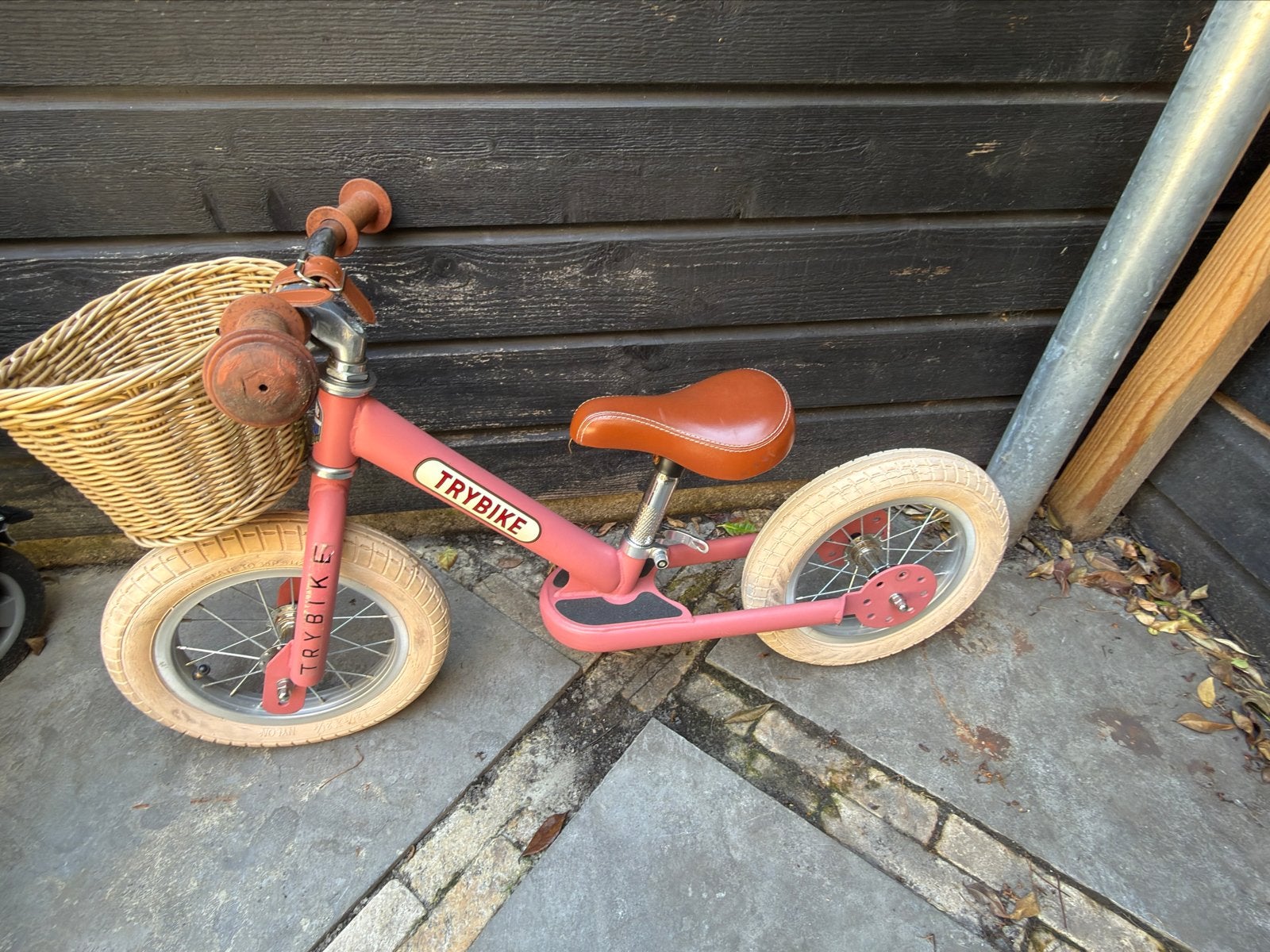 Trybike loopfiets roze met mandje en extra wiel, Ophalen of Verzenden, Gebruikt, Minder dan 16 inch