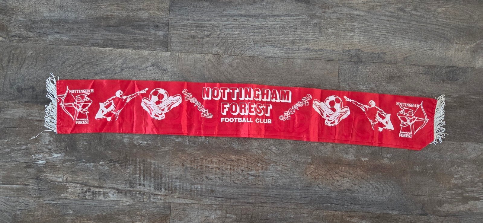 Sjaal Nottingham Forest, Verzamelen, Sportartikelen en Voetbal, Ophalen of Verzenden, Zo goed als nieuw, Buitenlandse clubs, Vaantje of Sjaal