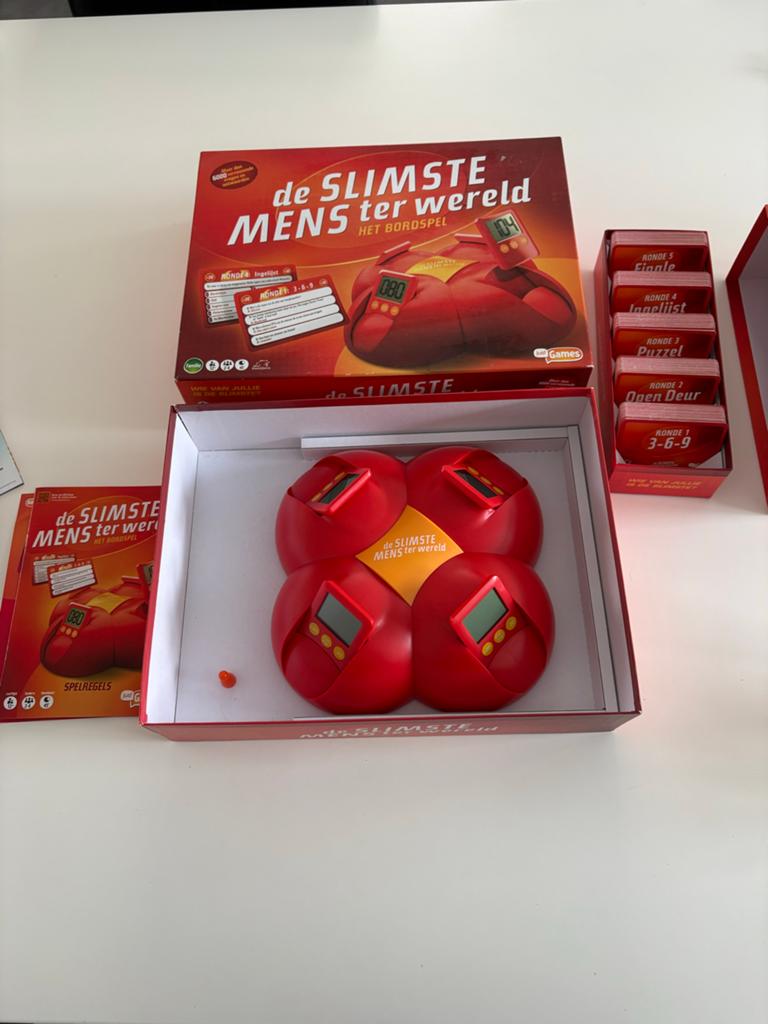De Slimste Mens ter Wereld - Het Bordspel, Hobby en Vrije tijd, Gezelschapsspellen | Bordspellen, Drie of vier spelers, Ophalen of Verzenden
