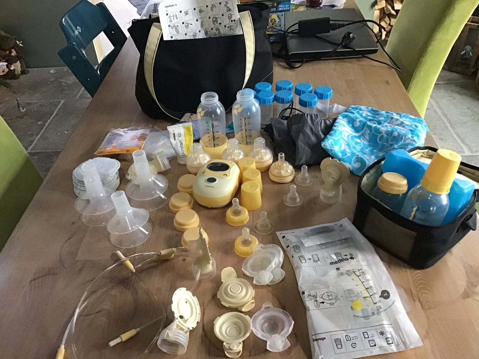 Medela kolfset compleet met extra accessoires, Kinderen en Baby's, Ophalen of Verzenden, Zo goed als nieuw, Borstkolf, Medela