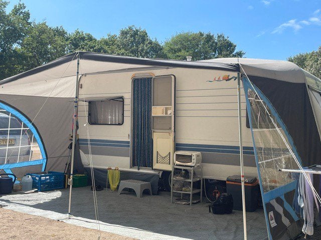 Hobby Excellent caravan met voortent, Rondzit, Hobby, Particulier, 4 tot 5 meter