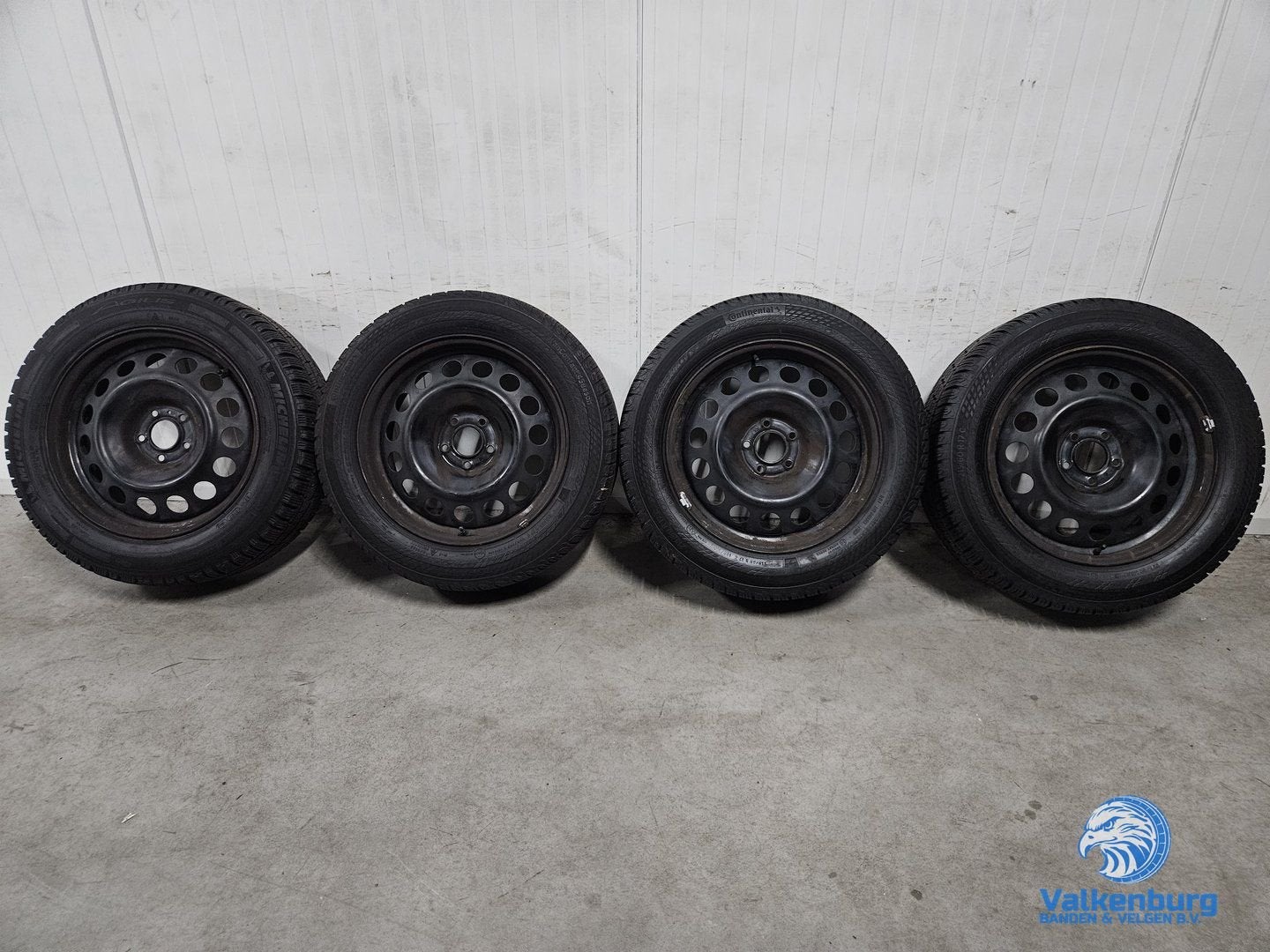 7-8mm! Originele Opel Vivaro C 5x108 zwarte stalen velgen 17, Auto-onderdelen, -, -, Banden en Velgen, 17 inch