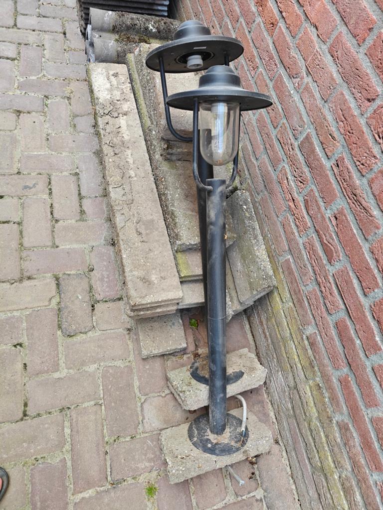 Twee lantaarns voor buiten - één mist glas, Ophalen, Gebruikt, Minder dan 50 watt, Overige typen