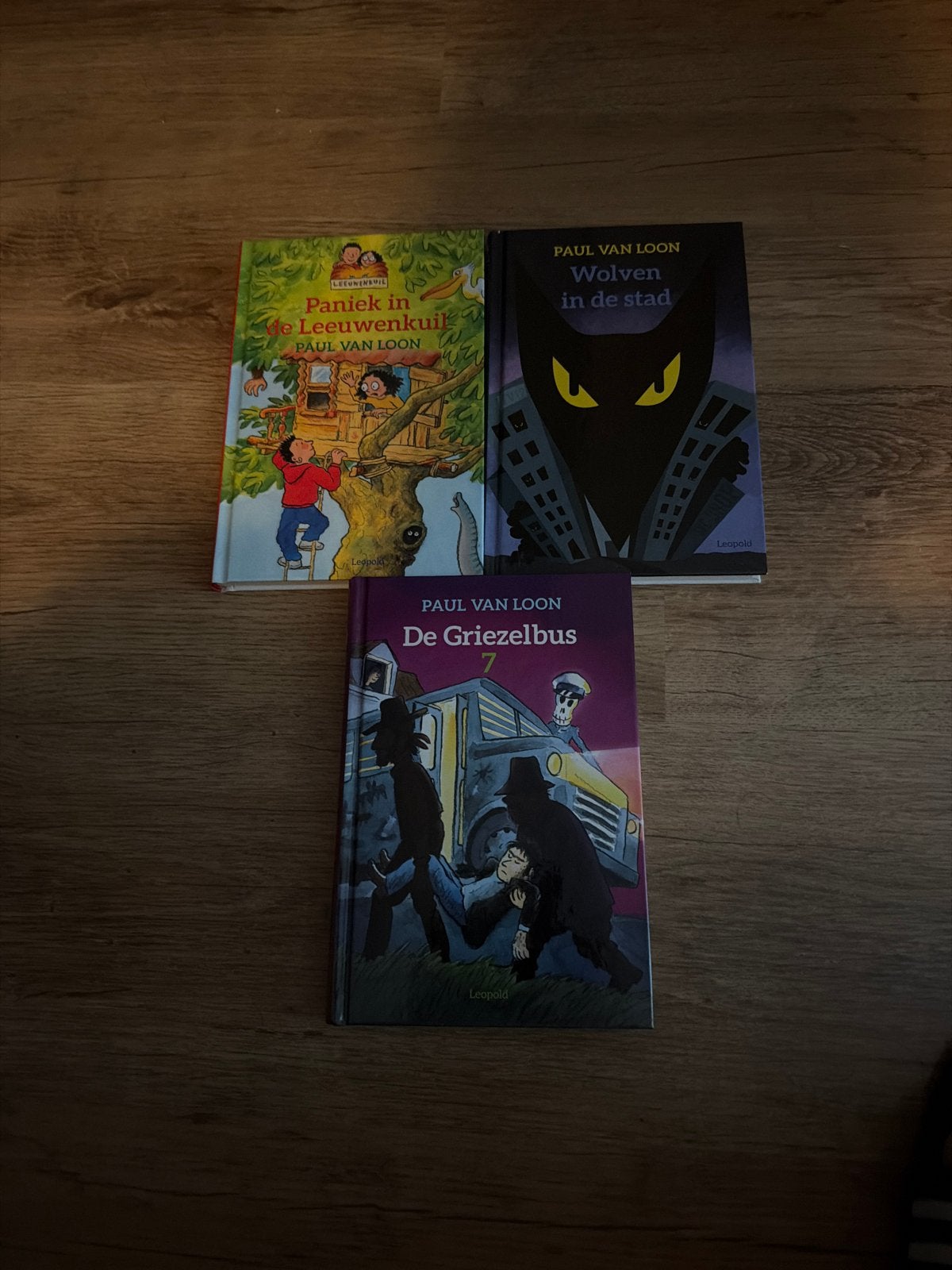 Paul van Loon Boeken: Paniek, Wolven, Griezelbus, Ophalen of Verzenden, Gelezen, Fictie
